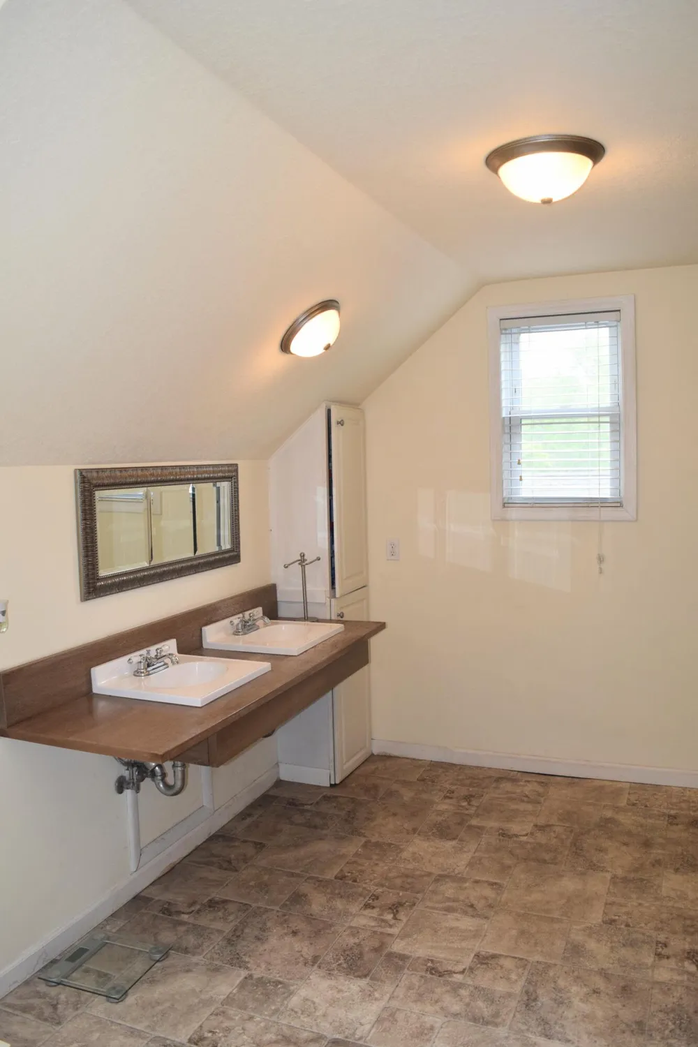 1080 Bellway Avenue Norton Shores, MI 49441