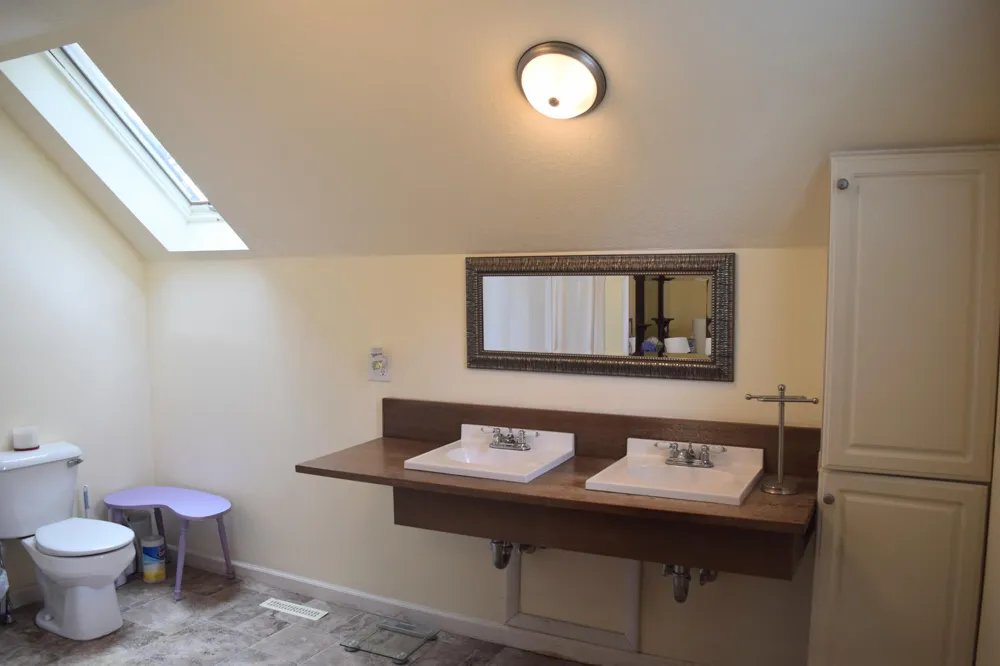 1080 Bellway Avenue Norton Shores, MI 49441