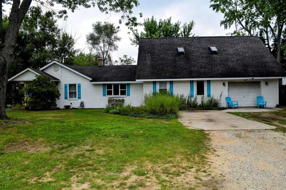 1080 Bellway Avenue Norton Shores, MI 49441