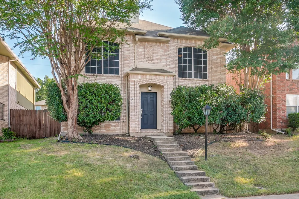 1754 Circle Creek Drive Lewisville, TX 75067