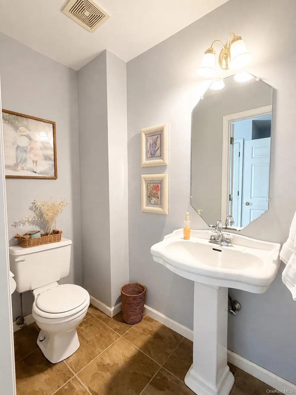 31 Briarwood Drive Wappingers Falls, NY 12590