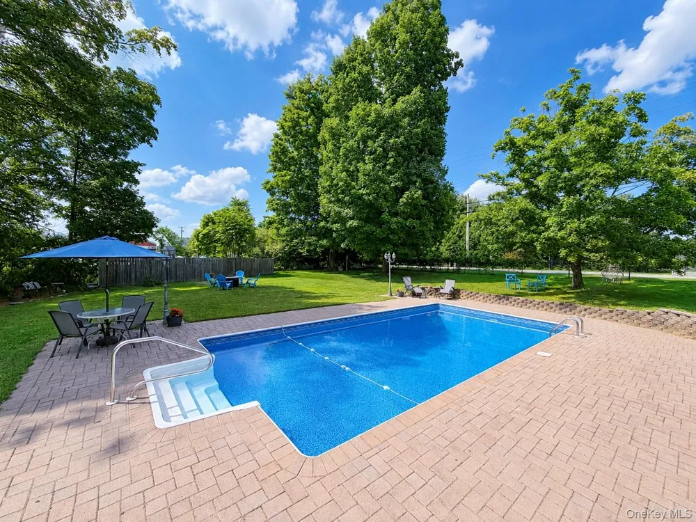 31 Briarwood Drive Wappingers Falls, NY 12590