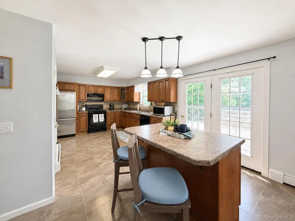 31 Briarwood Drive Wappingers Falls, NY 12590