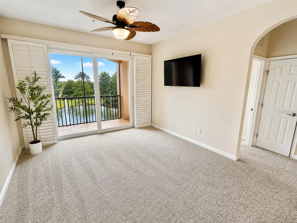 1357 VENEZIA COURT #303 Davenport, FL 33896