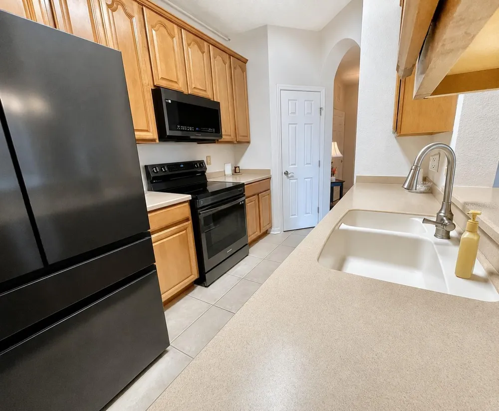 1357 VENEZIA COURT #303 Davenport, FL 33896