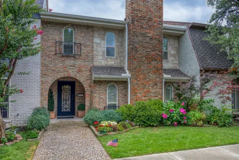 6837 Anglebluff Circle