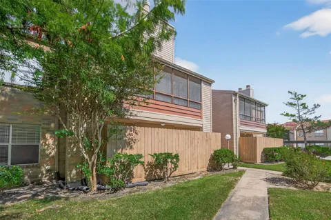 10555 Turtlewood Court #210