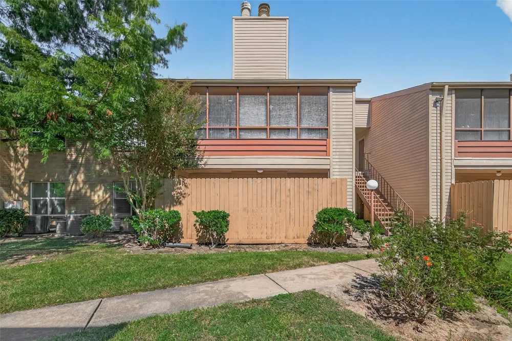 10555 Turtlewood Court #210 Houston, TX 77072