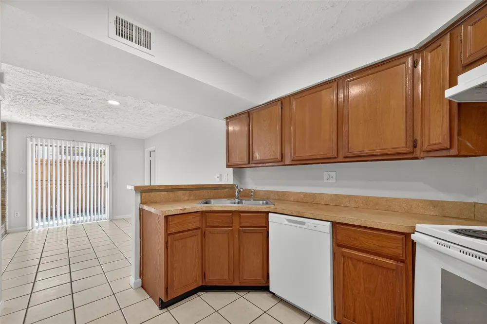 10555 Turtlewood Court #210 Houston, TX 77072