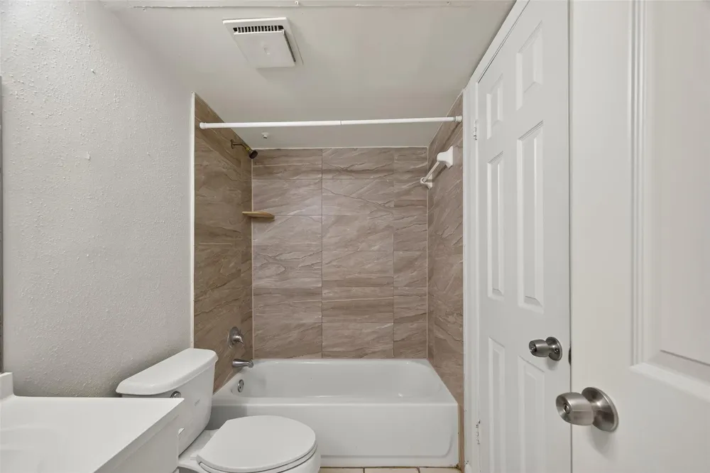10555 Turtlewood Court #210 Houston, TX 77072