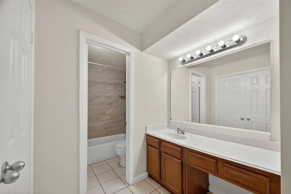 10555 Turtlewood Court #210 Houston, TX 77072
