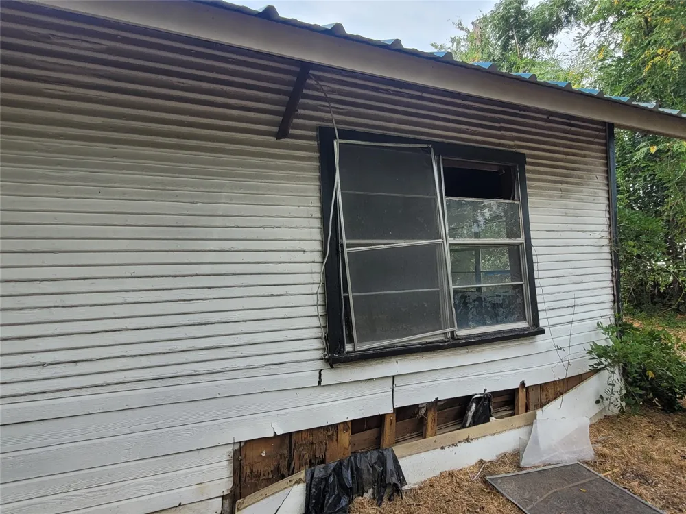 1020 NE 8TH Paris, TX 75460