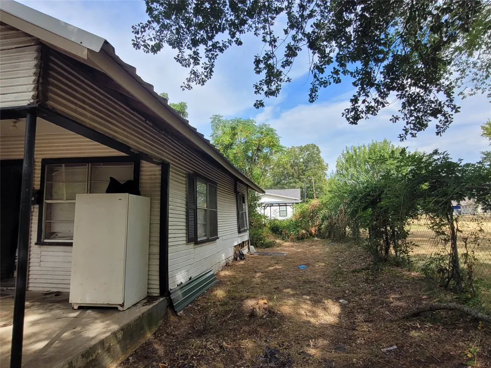 1020 NE 8TH Paris, TX 75460