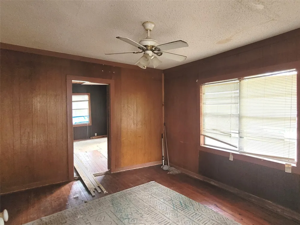 1020 NE 8TH Paris, TX 75460