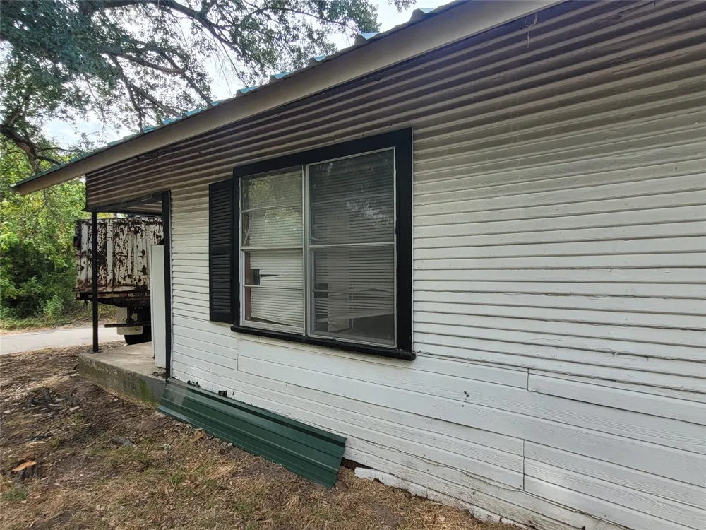 1020 NE 8TH Paris, TX 75460