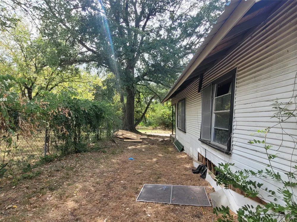 1020 NE 8TH Paris, TX 75460