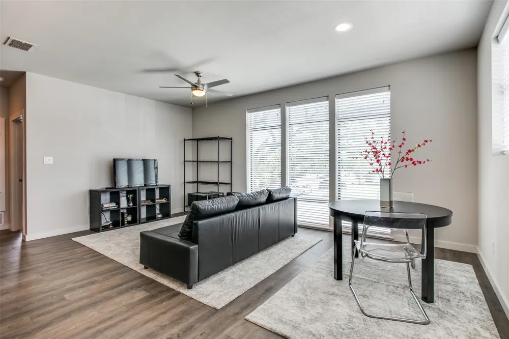 906 W Cannon Street #200 Fort Worth, TX 76104