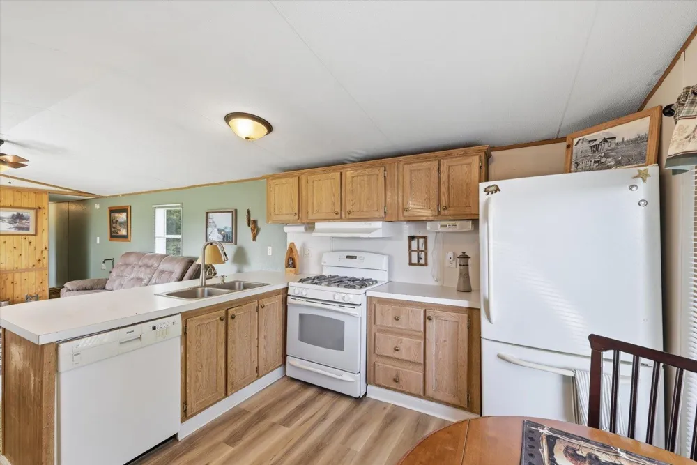 10062 Dart Road Meadowlands, MN 55765