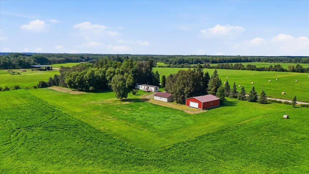 10062 Dart Road Meadowlands, MN 55765