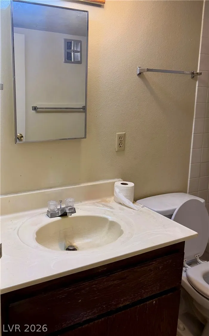 555 S Royal Crest Circle #12 Las Vegas, NV 89169