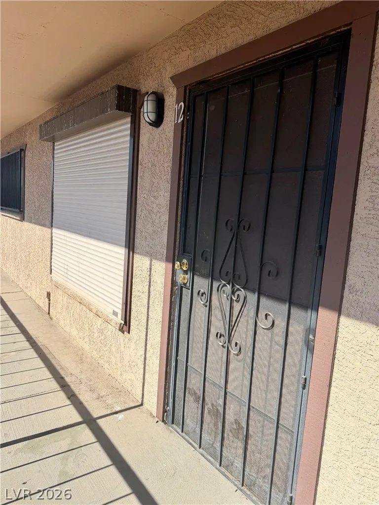 555 S Royal Crest Circle #12 Las Vegas, NV 89169