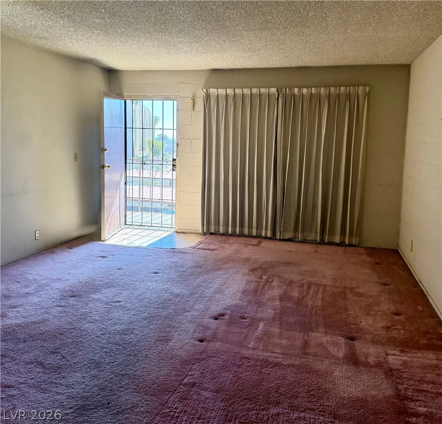 555 S Royal Crest Circle #12 Las Vegas, NV 89169