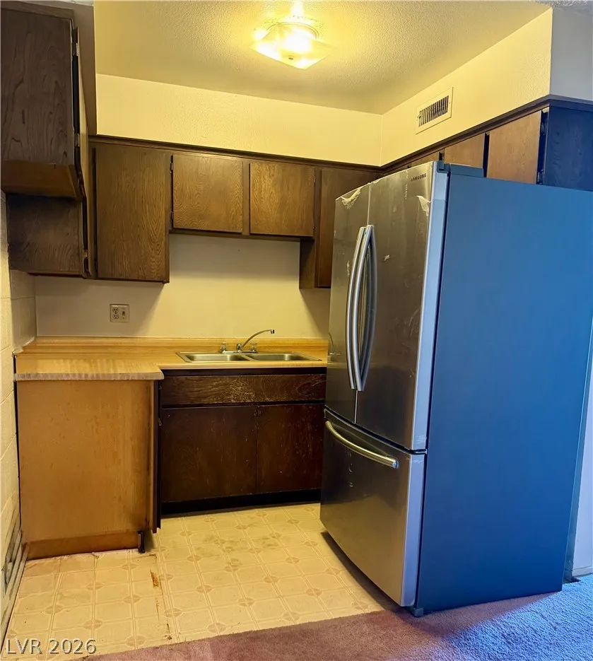 555 S Royal Crest Circle #12 Las Vegas, NV 89169
