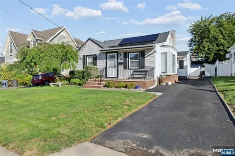2-23 Berdan Avenue