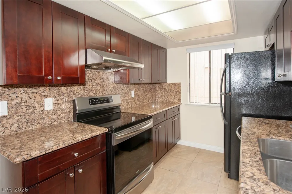 4391 Gannet Circle #11 Las Vegas, NV 89103