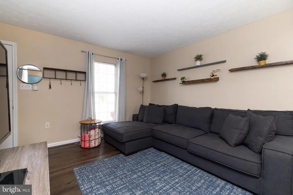 216 NIGHTINGALE Stephens City, VA 22655