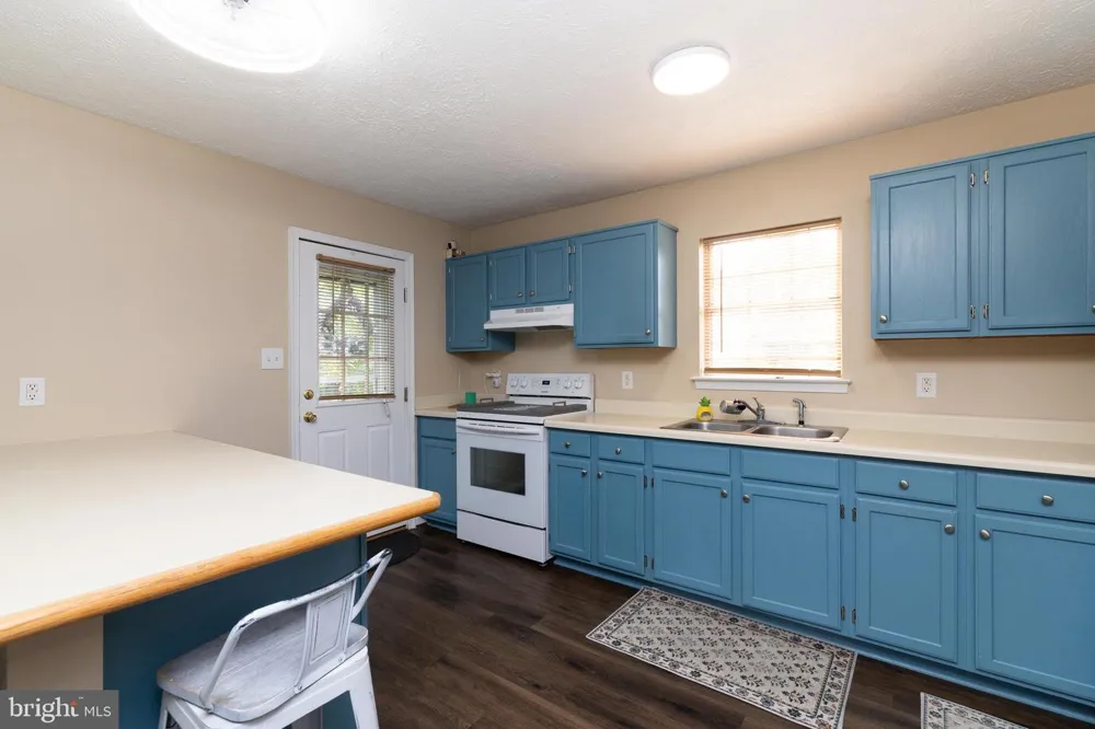 216 NIGHTINGALE Stephens City, VA 22655