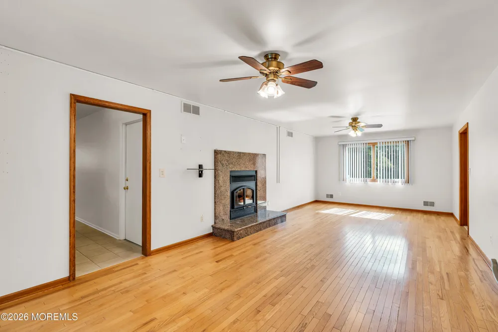 688 Fort Plains Road Howell, NJ 07731