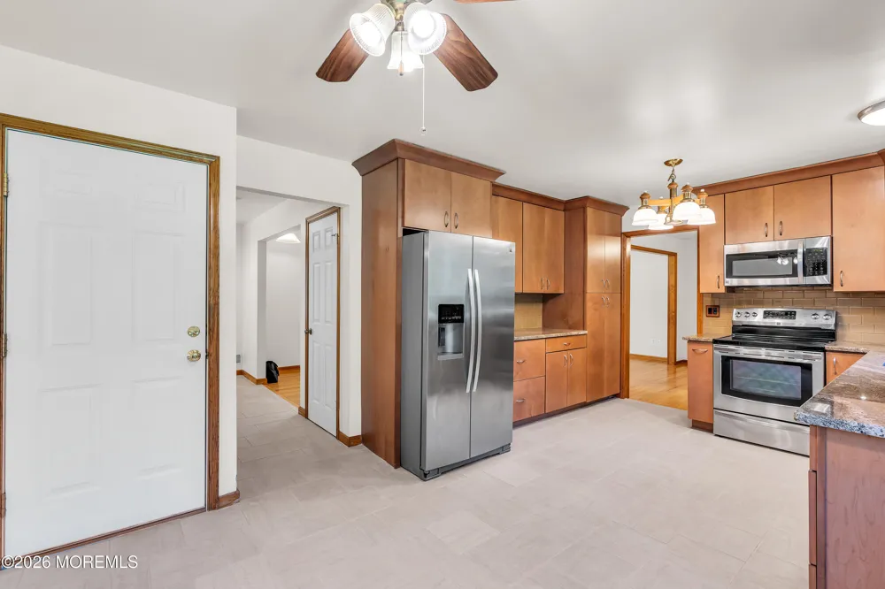 688 Fort Plains Road Howell, NJ 07731