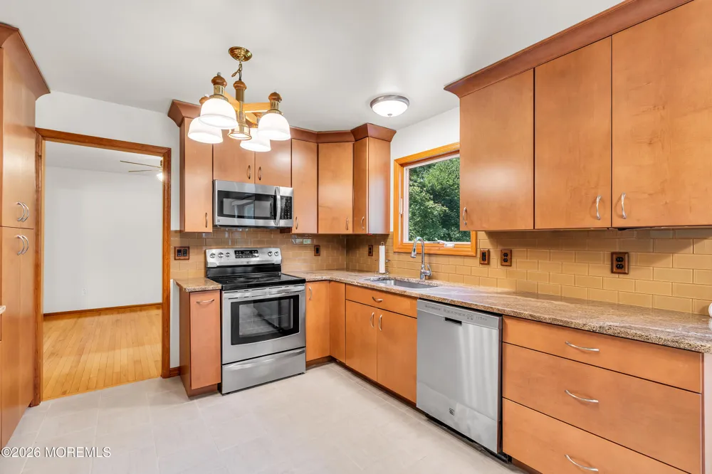 688 Fort Plains Road Howell, NJ 07731