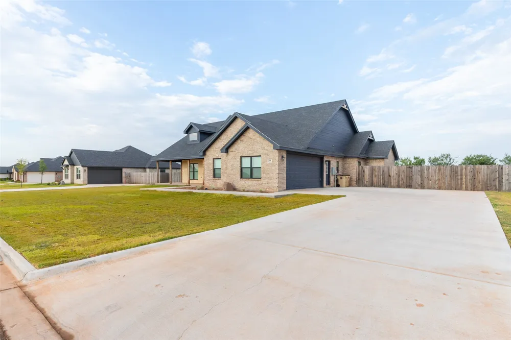 208 Ridge Road Tuscola, TX 79562