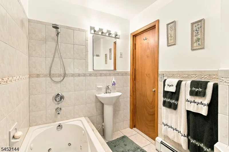 752 Forest St Kearny Town, NJ 07032