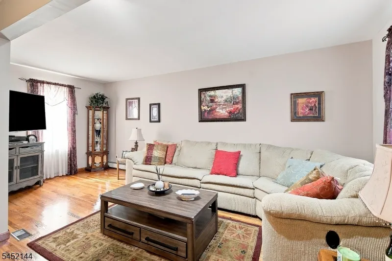 752 Forest St Kearny Town, NJ 07032