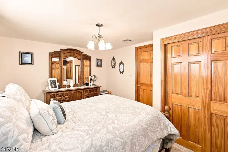 752 Forest St Kearny Town, NJ 07032