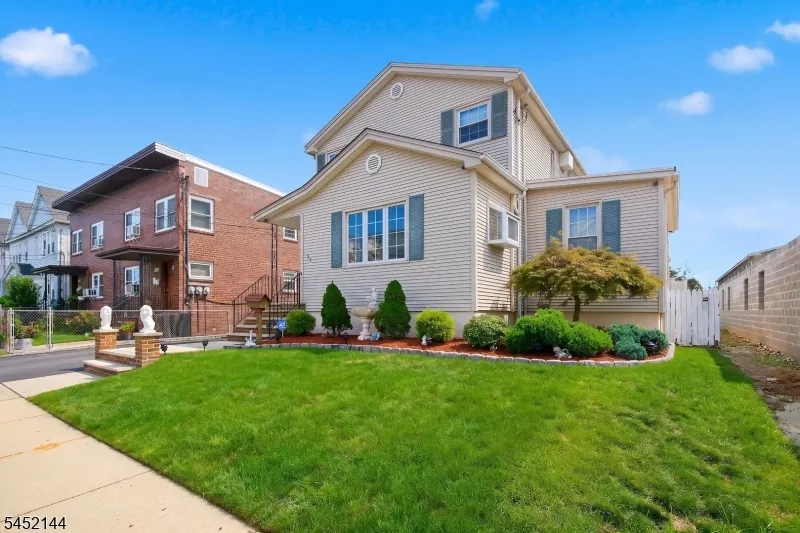 752 Forest St Kearny Town, NJ 07032