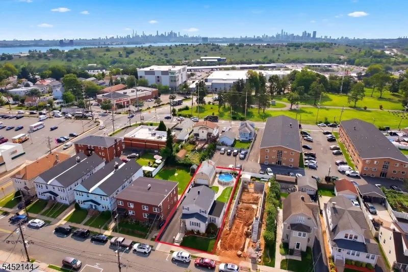 752 Forest St Kearny Town, NJ 07032