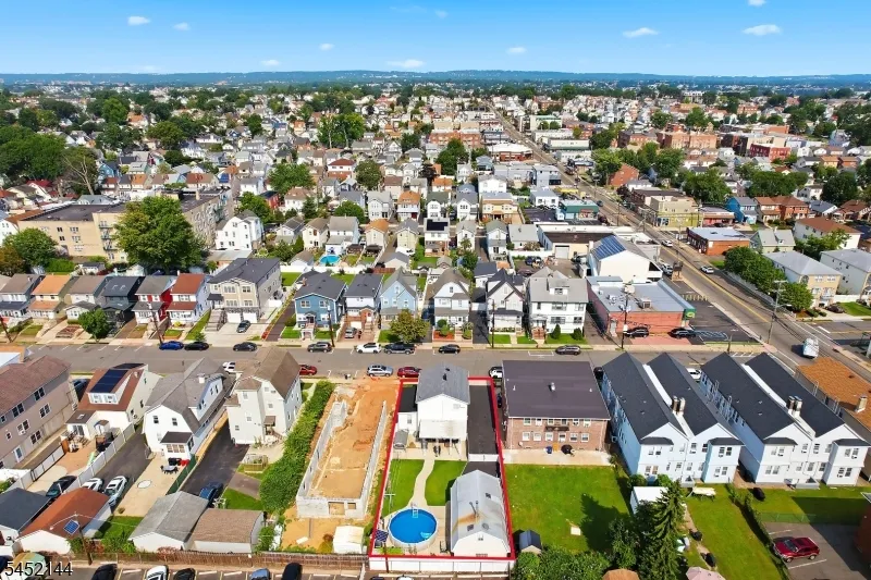 752 Forest St Kearny Town, NJ 07032
