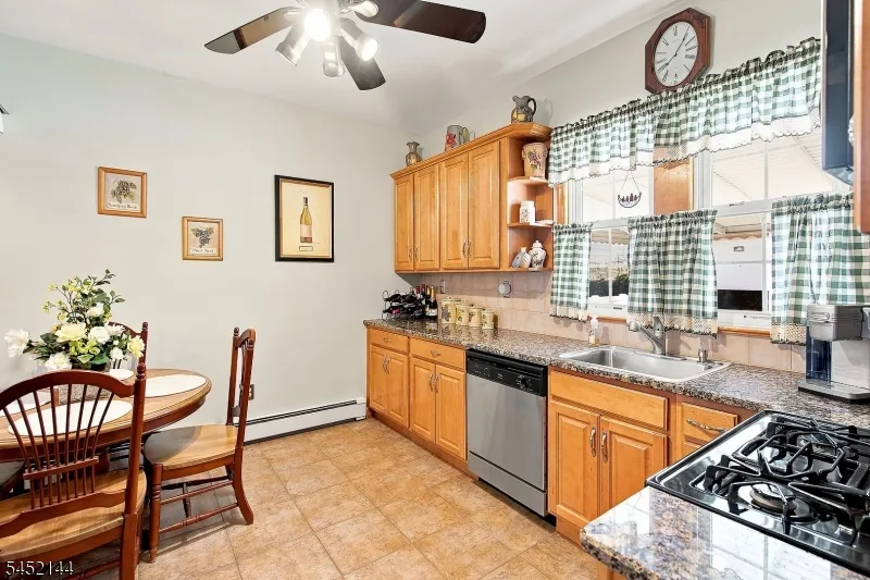 752 Forest St Kearny Town, NJ 07032