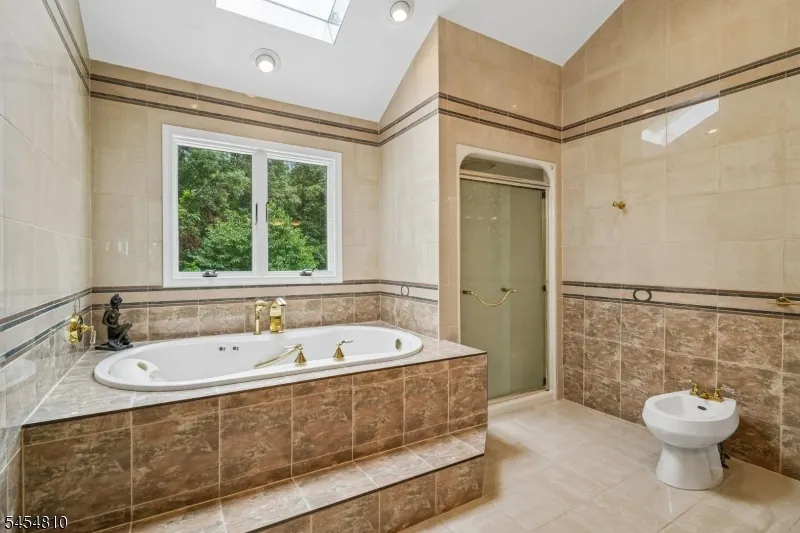 24 Emerson Rd Parsippany-Troy Hills, NJ 07950