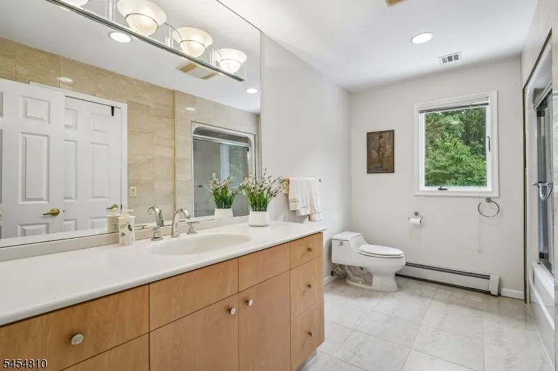 24 Emerson Rd Parsippany-Troy Hills, NJ 07950