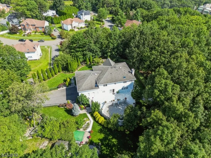 24 Emerson Rd Parsippany-Troy Hills, NJ 07950