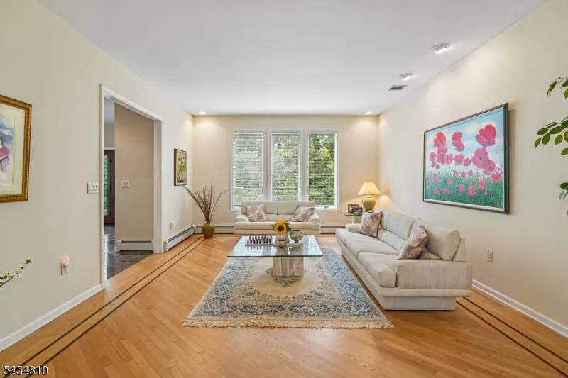 24 Emerson Rd Parsippany-Troy Hills, NJ 07950