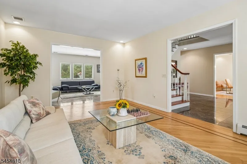 24 Emerson Rd Parsippany-Troy Hills, NJ 07950