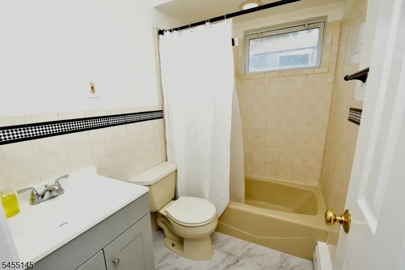 130 Brooklyn Stanhope Rd Hopatcong, NJ 07874