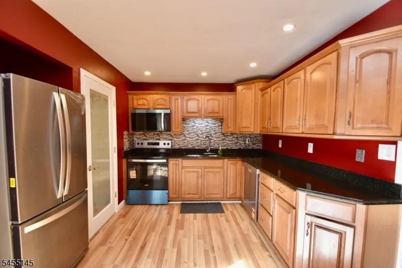 130 Brooklyn Stanhope Rd Hopatcong, NJ 07874
