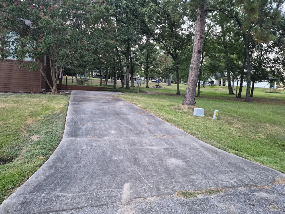 330 Holiday Lane Coldspring, TX 77331